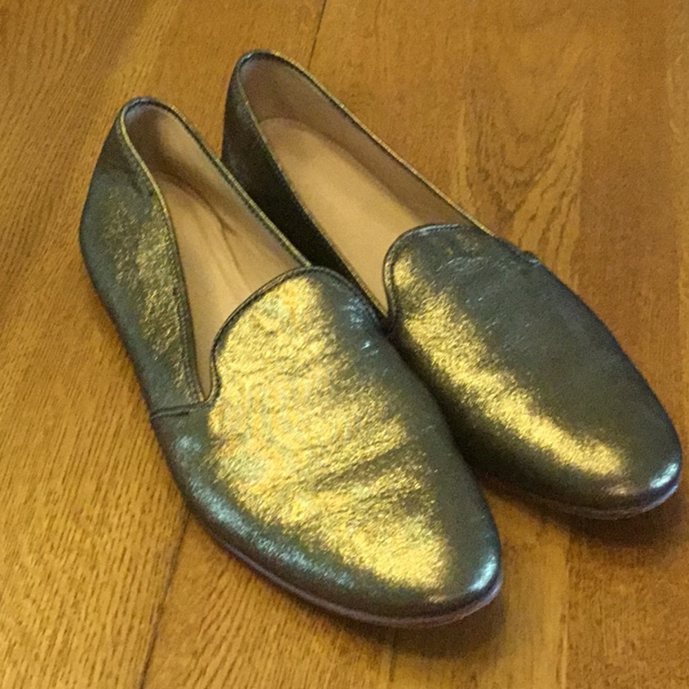 Woman’s J.Crew gold metallic slip on flats. Size 9.5. Leather upper,lining, sole
